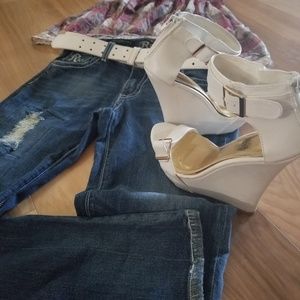 Tube top ,RW47Jean's with a belt,Venus wedges